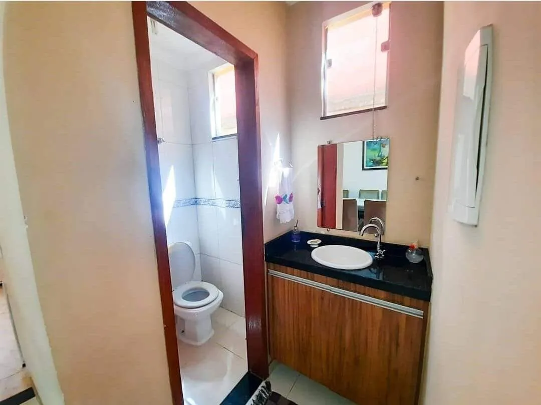 Imagem Casa Duplex, 04 Quartos, 03 Banheiros, 03 Vagas.