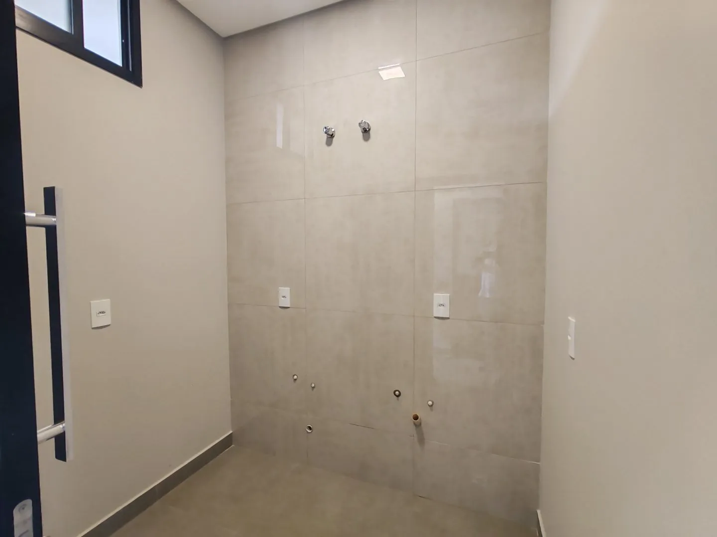 Imagem Casa à venda em Cascavel - Loteamento Colinas Tropical - Novos - Pronto para morar