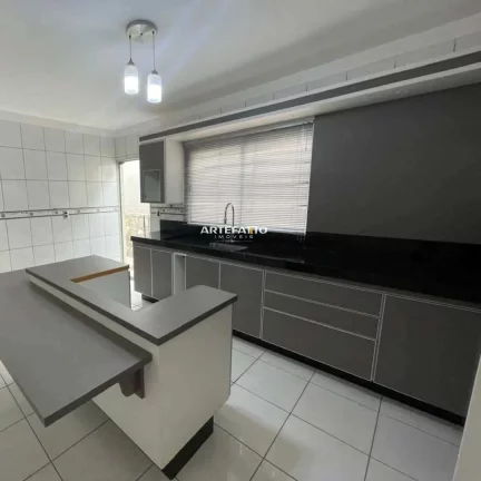 Imagem Casa à venda em Franca, Parque Santa Hilda, com 2 quartos, 100m2