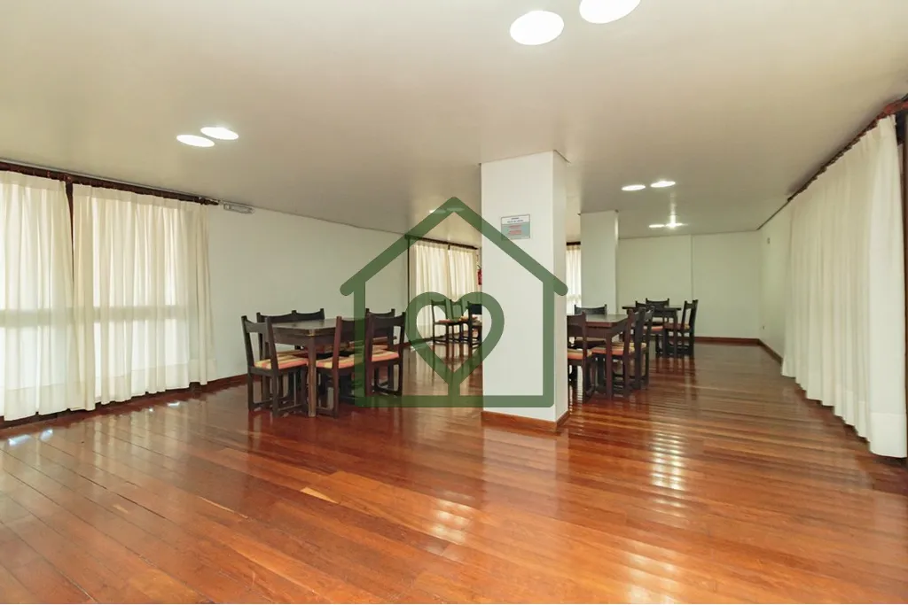 Imagem Apartamento na Rua Miguel Tostes em Porto Alegre localizado no 2º andar com 200m2 totais sendo 138m...