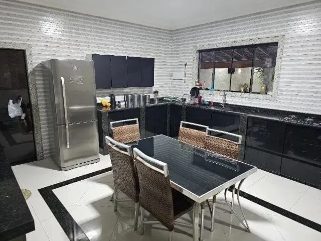 Imagem Chácara à venda 2 Quartos, 20 Vagas, 1200M², Centro, Roseira - SP