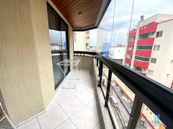 Imagem Apartamento Zona Central para Temporada em Balneário Camboriú, CENTRO, 2 dormitórios, 1 suíte, 2 banheiros, 2 vagas