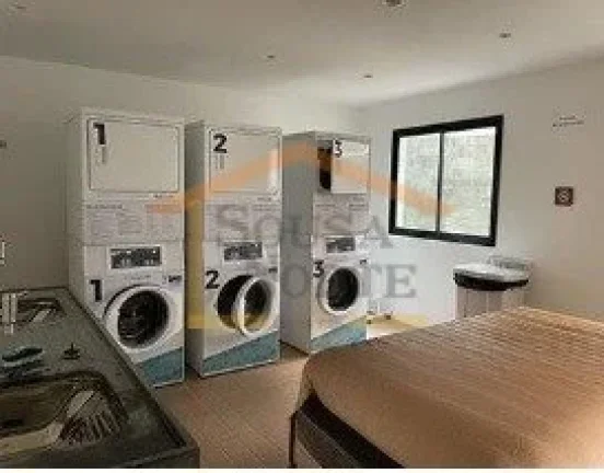 Imagem Apartamento com 1 dormitório, cozinha, banheiro, 26m².

Condomínio com lavanderia, salão de fest...