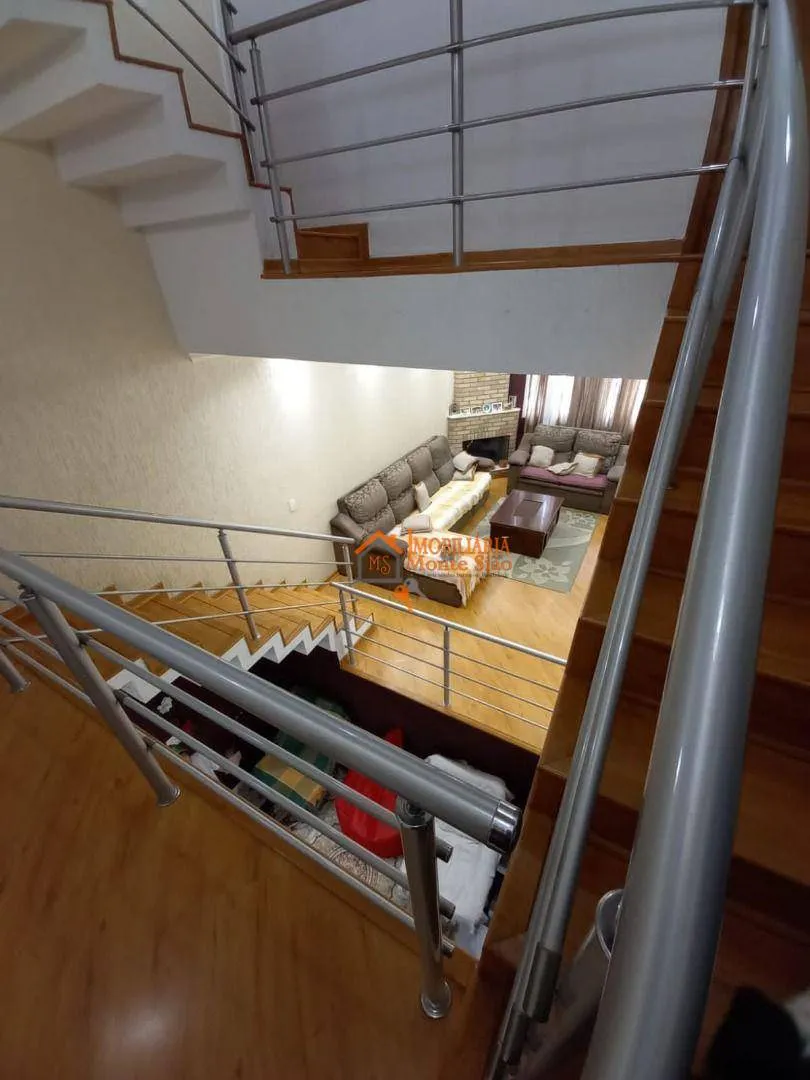Imagem Sobrado com 3 dormitórios à venda, 200 m² por R$ 1.100.000,00 - Parque Flamengo - Guarulhos/SP
