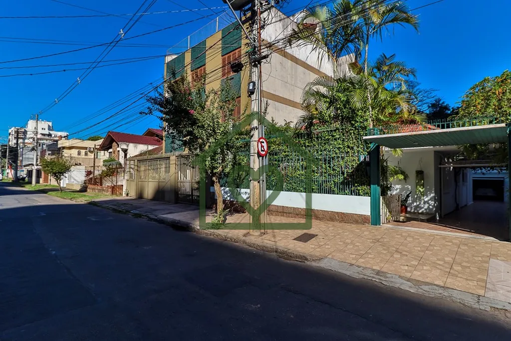 Imagem Casa com 4 dormitórios e 5 vagas no bairro Passo DAreia 
 
Casa com 180m² de área privativa, em t...