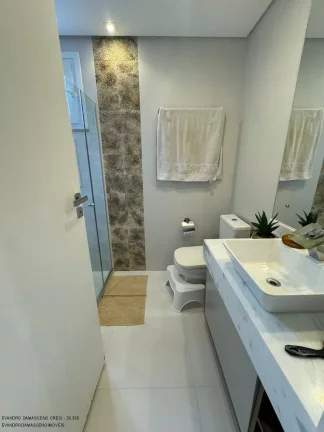 Imagem Casa de luxo em condomínio no coração de Camaçari-BA: 4 quartos, 4 suítes, 3 salas, 1 banheiro, 4 vagas de garagem, 306m² de área.