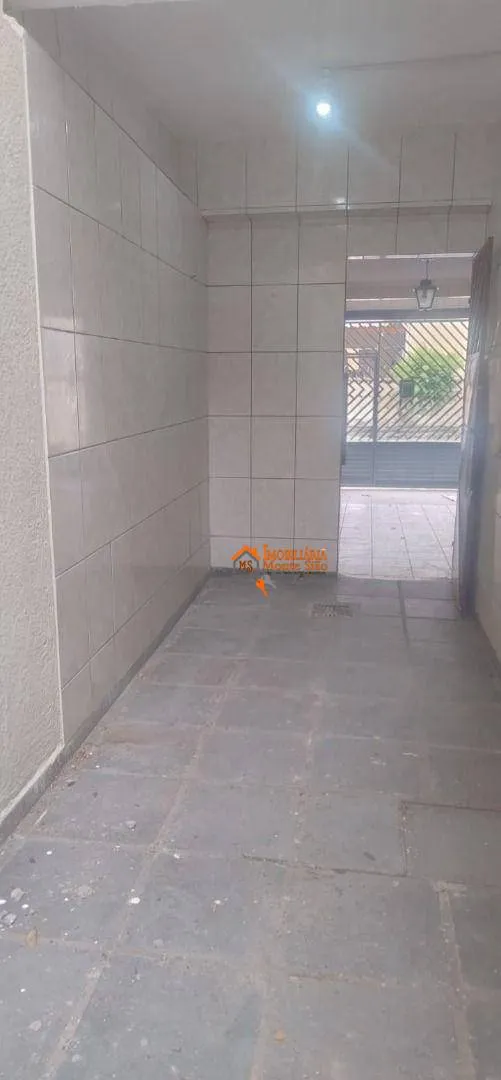 Imagem Casa com 3 dormitórios à venda, 311 m² por R$ 660.000,00 - Jardim Rosa de Franca - Guarulhos/SP