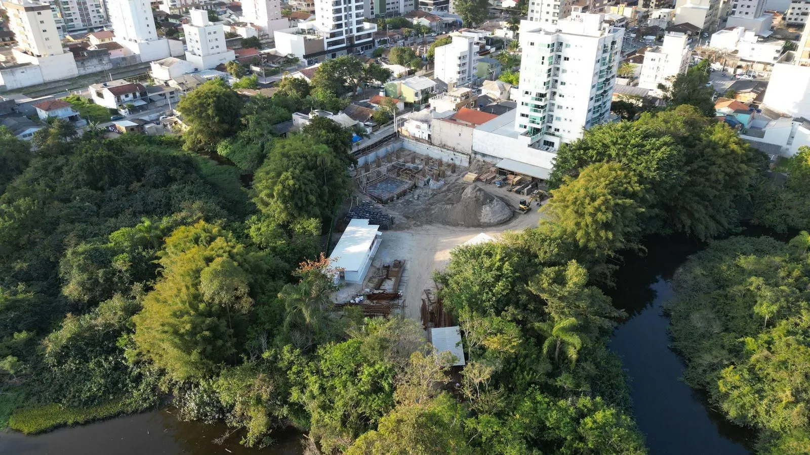 Imagem Apartamento à venda em Itapema, Meia Praia, com 3 quartos, 102.25m2