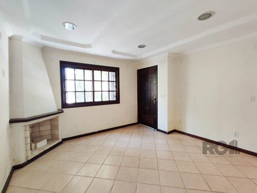 Imagem Excelente casa de 230m² com 4 dormitórios e 3 vagas.