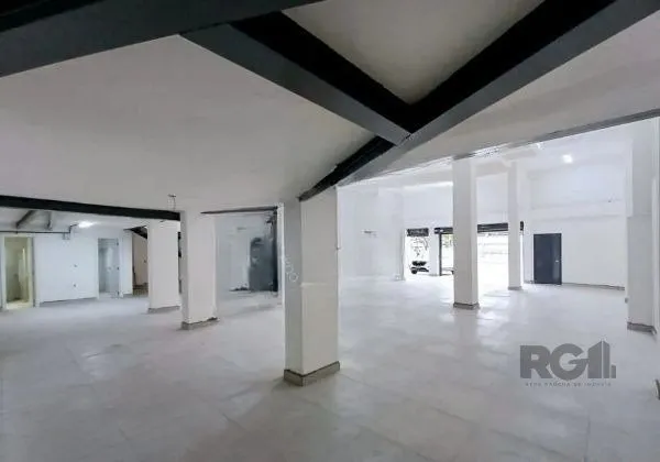 Imagem Libertas imobiliária aluga loja na Av. Assis Brasil com 530m²-Passo D`areia