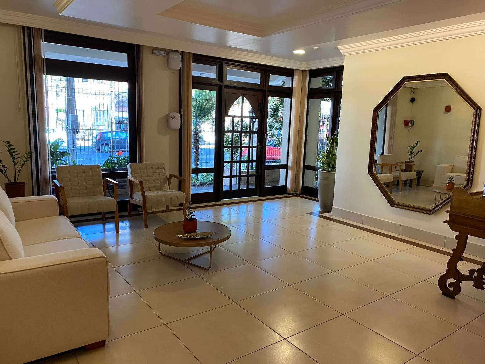Imagem Apartamento na avenida Mariante.