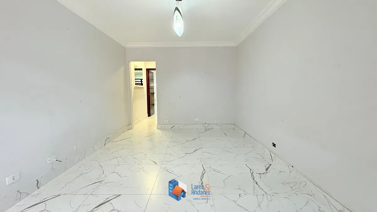 Imagem Sobrado para venda em Jardim Regina com 3 quartos, sendo 1 suíte, 101m²