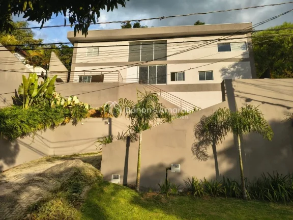 Imagem Sobrado moderno, espaçoso e extremamente versátil.
São 4 suítes amplas, proporcionando conforto ...