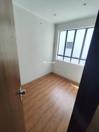 Imagem Locação de Prédio Comercial no Alto da Lapa: 12 Salas, 4 Banheiros, 3 Vagas de Garagem, 300m² de Área