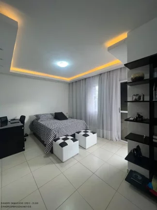 Imagem Linda casa em condomínio à venda em Lauro de Freitas-BA, Buraquinho: 4 quartos, 3 suítes, 2 salas, 1 banheiro, 2 vagas, 142m².