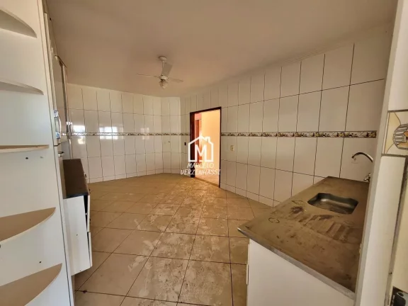 Imagem Residencial e Comercial para Venda em Limeira / SP no bairro Vila Cristóvam