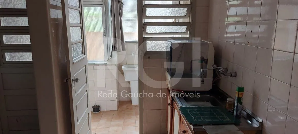 Imagem Apartamento com 3 quartos, 2 banheiros, desocupado e 1 vaga!