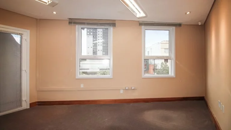 Imagem Sala para venda no bairro São João em Porto Alegre