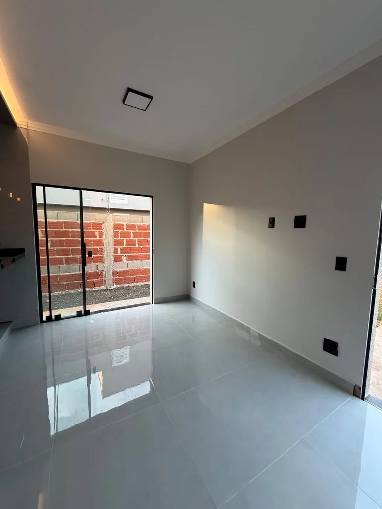 Imagem Casa à venda em Patrocínio Paulista, Jardim Aroeiras, com 2 quartos, 70m2