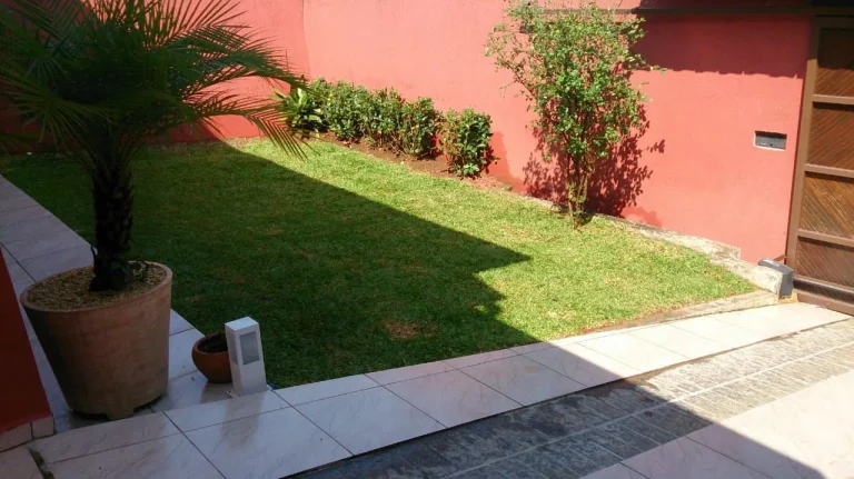 Imagem Casa à venda em Taboão da Serra-SP, Jardim São Judas Tadeu: 2 quartos, 1 banheiro, 95m² de área!