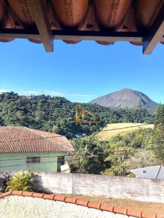 Imagem Casa à venda, 338 m² por R$ 1.100.000,00 - Fazendinha - Teresópolis/RJ