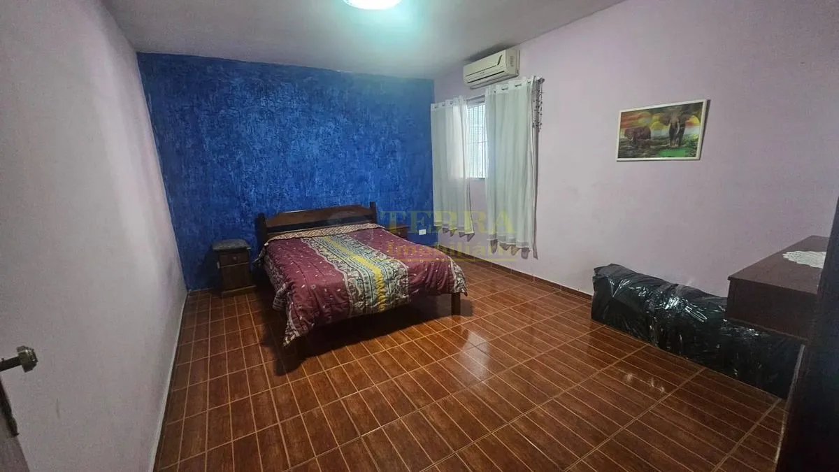 Imagem Terreno com 4 Casas à Venda - Jardim Bandeira, Osasco