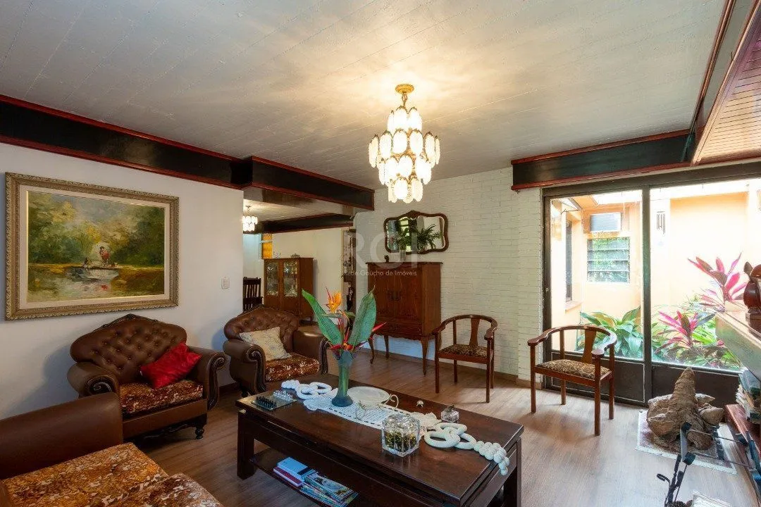 Imagem Casa para Venda - 435m², 4 dormitórios, sendo 4 suites, 4 vagas - Cristal