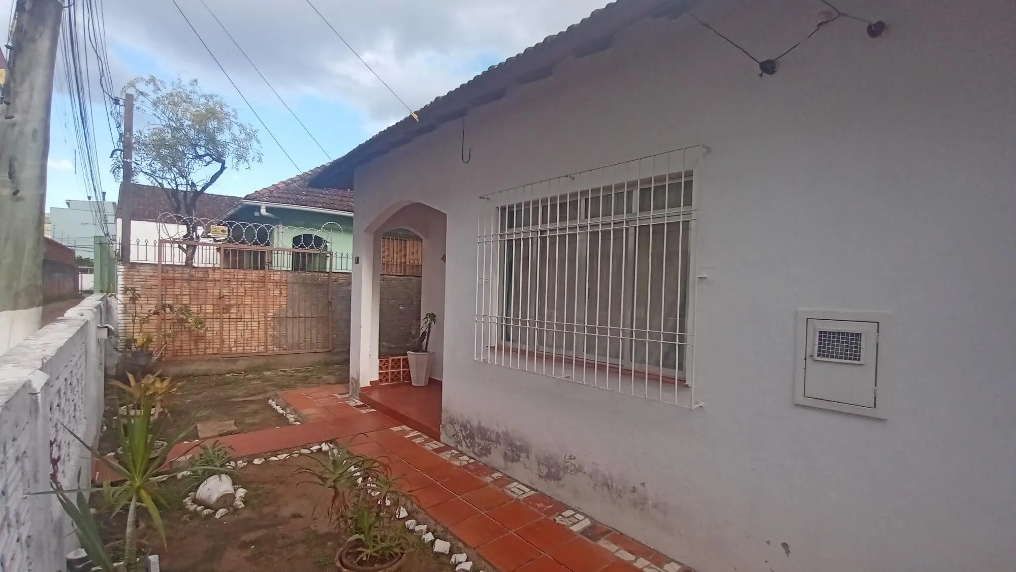 Imagem Casa com 2 dormitórios no bairro Glória
