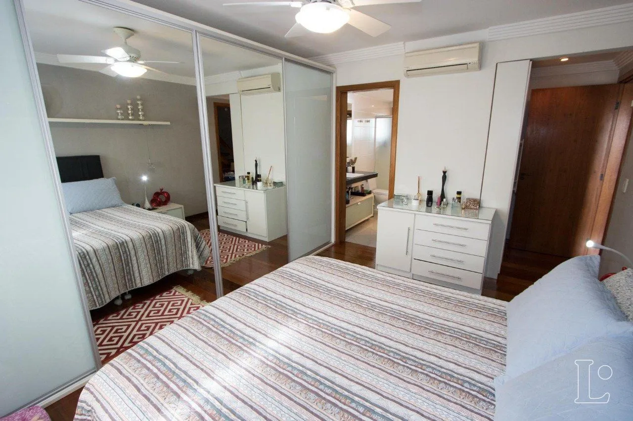 Imagem Casa Condominio para Venda - 382.86m², 4 dormitórios, sendo 2 suites, 4 vagas - Cristal