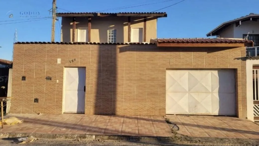 Imagem Amplo Sobrado com Suíte, Edícula e Quintal com Churrasqueira