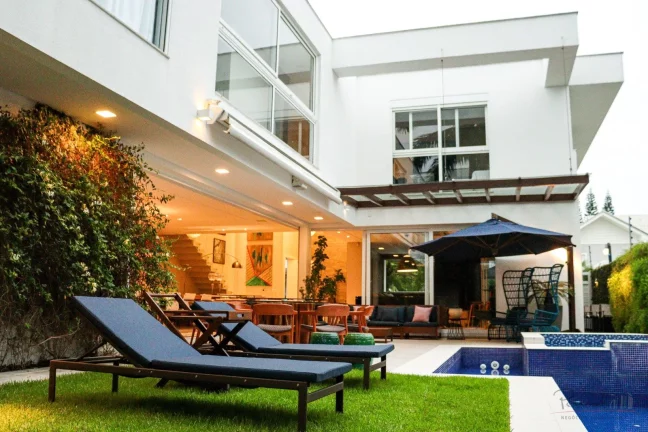 Imagem Casa impecável em todos os sentidos! Integração é a palavra de ordem nesse projeto maravilhoso a...