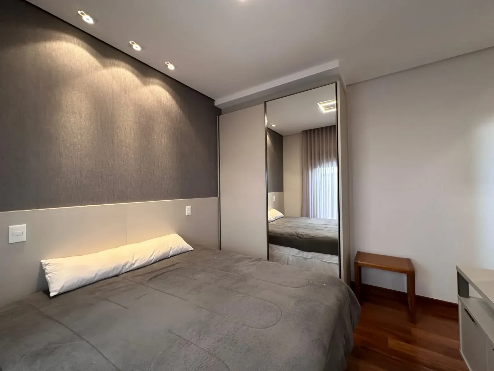 Imagem Casa de Condomínio com 4 Quartos à Venda, 300 m² em Medeiros - Jundiaí