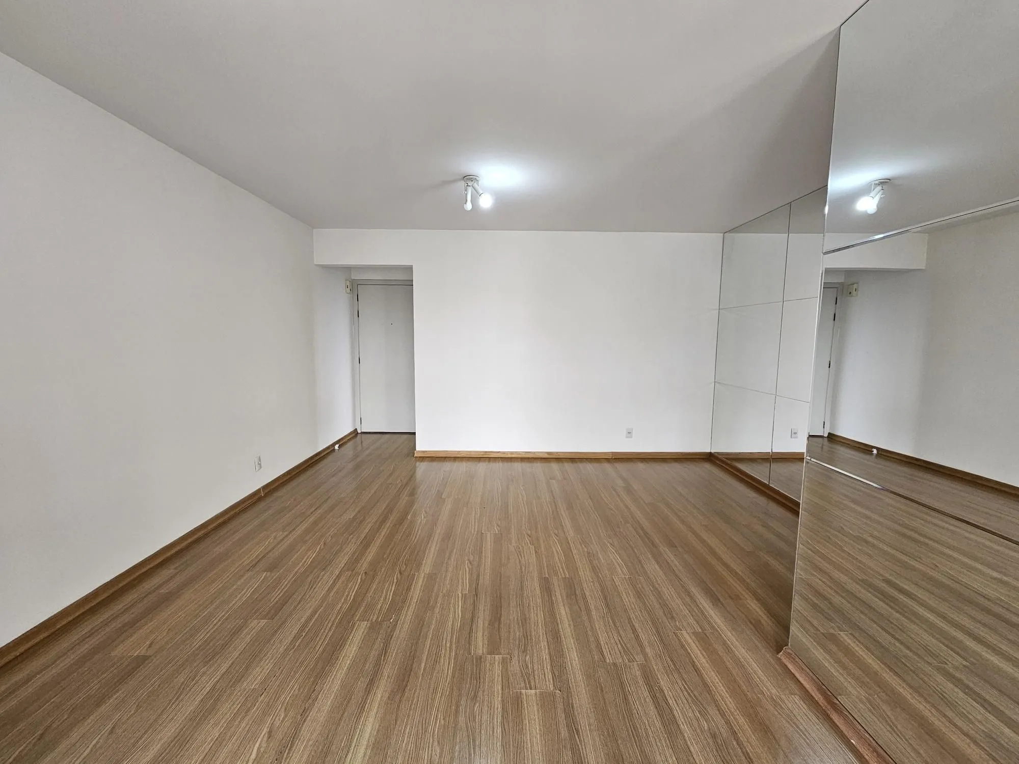 Imagem Apartamento 3 Dorm sendo 1 suite e 2 vagas