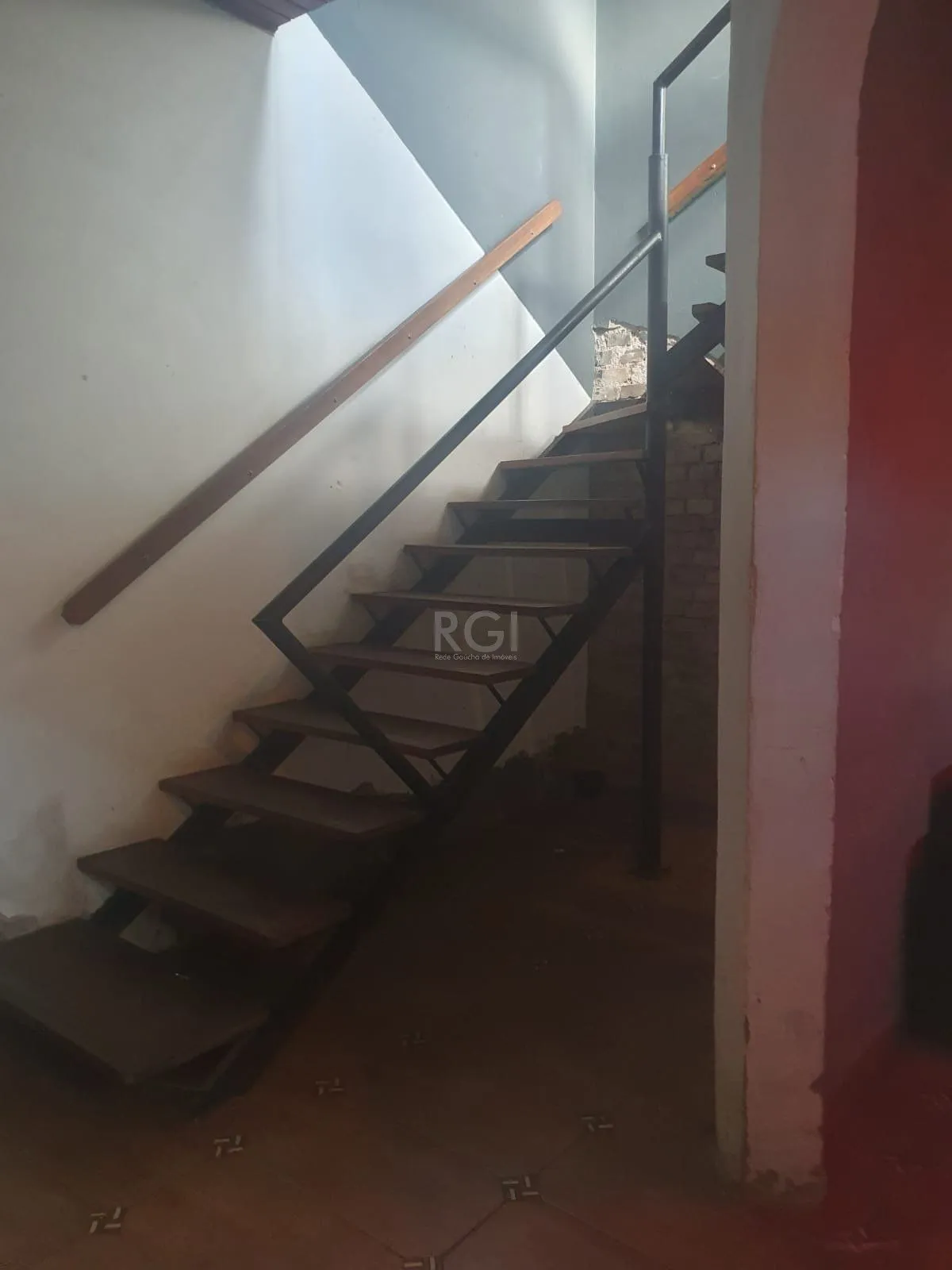 Imagem Casa para Venda - 242m², 3 dormitórios, 1 vaga - Cidade Baixa