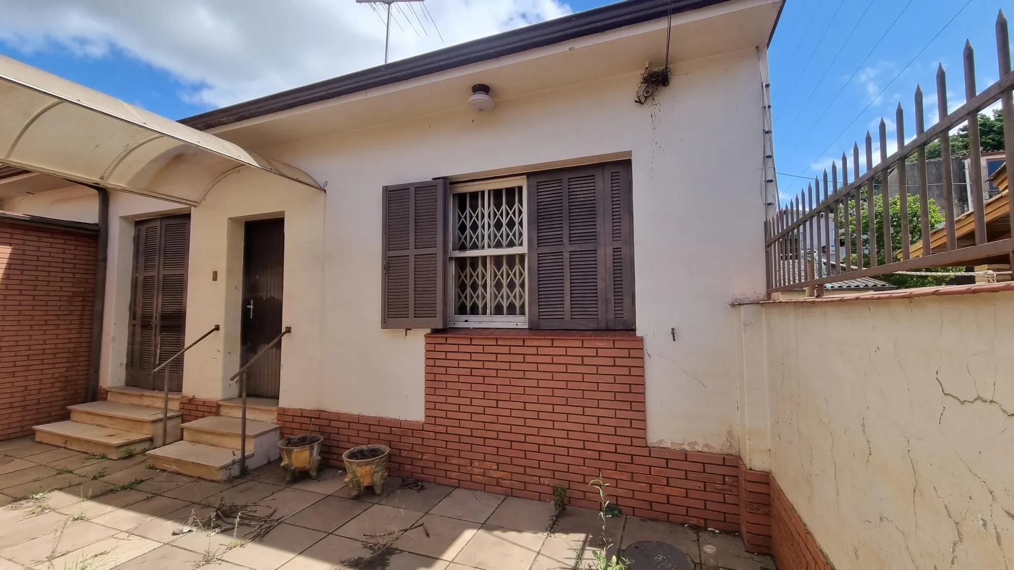 Imagem Casa com loja na frente a venda no Bairro Anchieta.