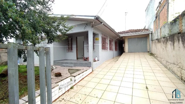 Imagem Casa a venda 03 quartos , 04 vagas no Bairro Alto em Curitiba PR