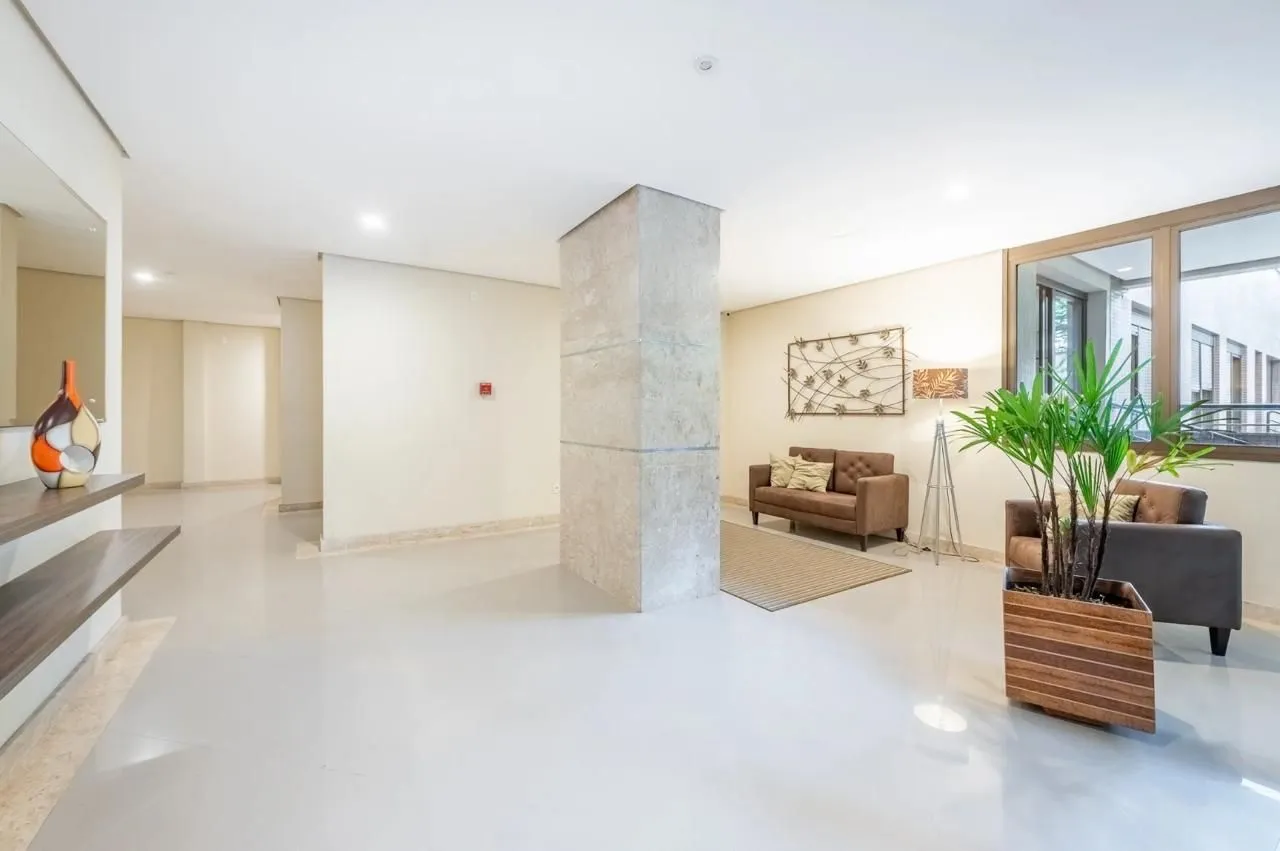 Imagem Apartamento de 2 dormitórios 1 suíte e 2 vagas no Petrópolis.