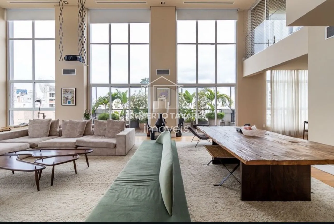 Imagem Cobertura Duplex mobiliada 820m² de área útil à venda no Jardim América com 5 suítes e 7 vagas!