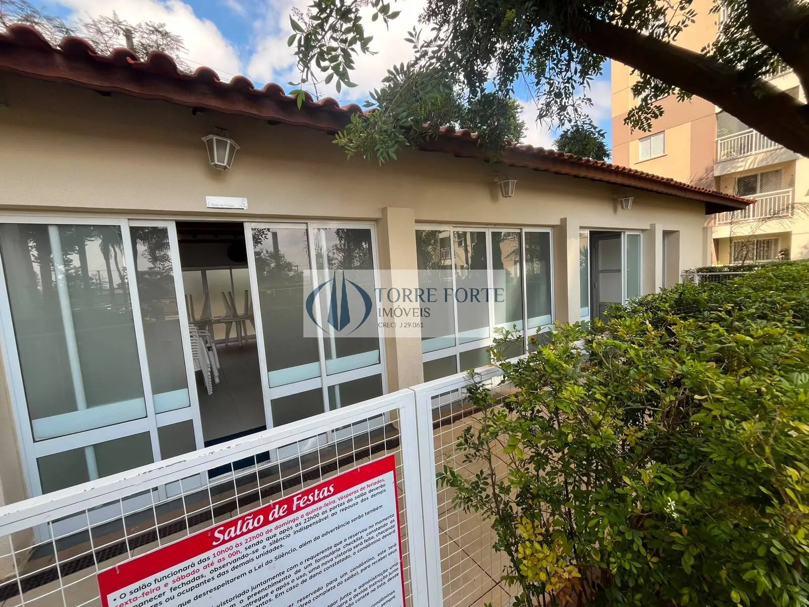 Imagem Lindo apartamento,2 dormitórios, IPTU isento, Próximo a CPTM.