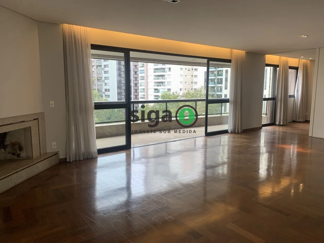 Imagem VENDE na Vila Suzana (Região do Morumbi) Apartamento com 4 suítes, 4 Vagas fixas + Depósito