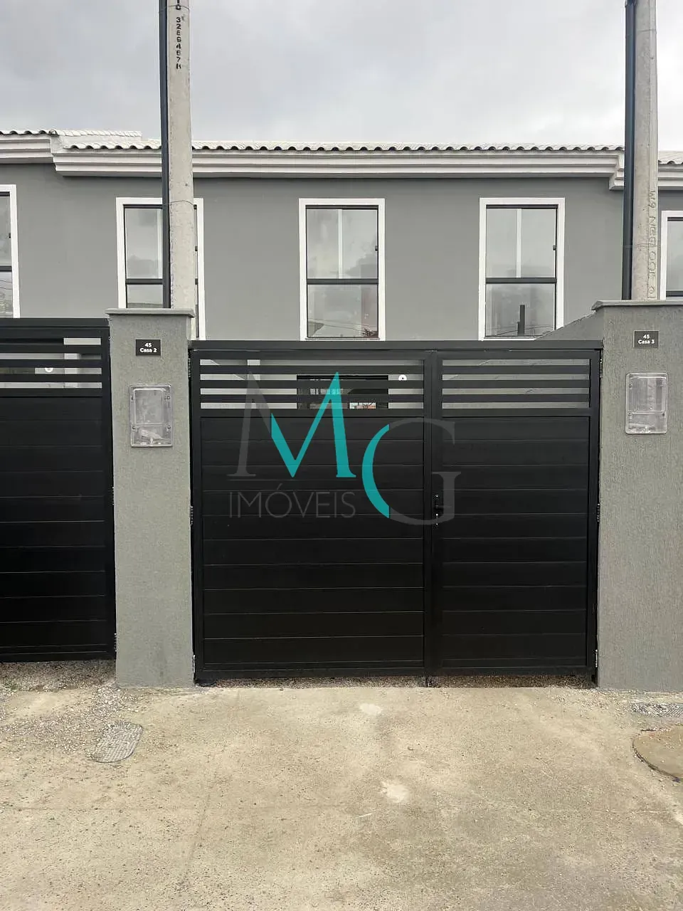 Foto do imóvel Casa Duplex Nova à venda, 350 mil Cosmos, Rio de Janeiro, RJ