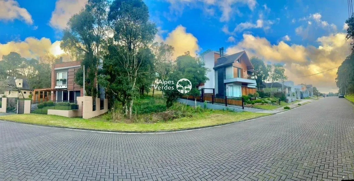 Imagem Terreno à Venda em Vivenda dos Arvoredas, Gramado - RS