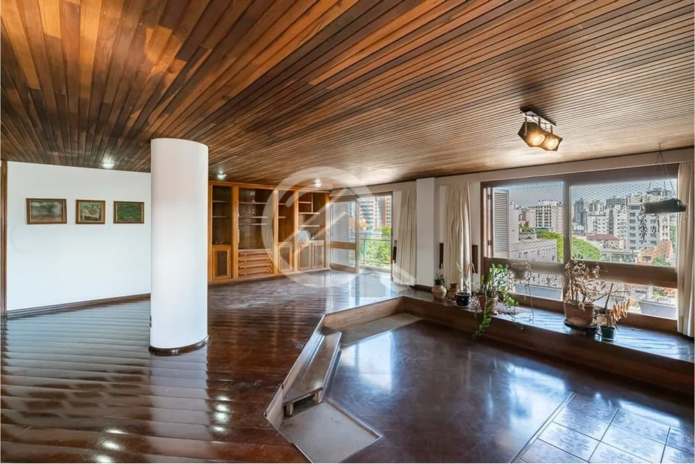 Imagem Excelente Oportunidade para Reforma Amplo apartamento de 232m² localizado na Rua João Abott, no ba...