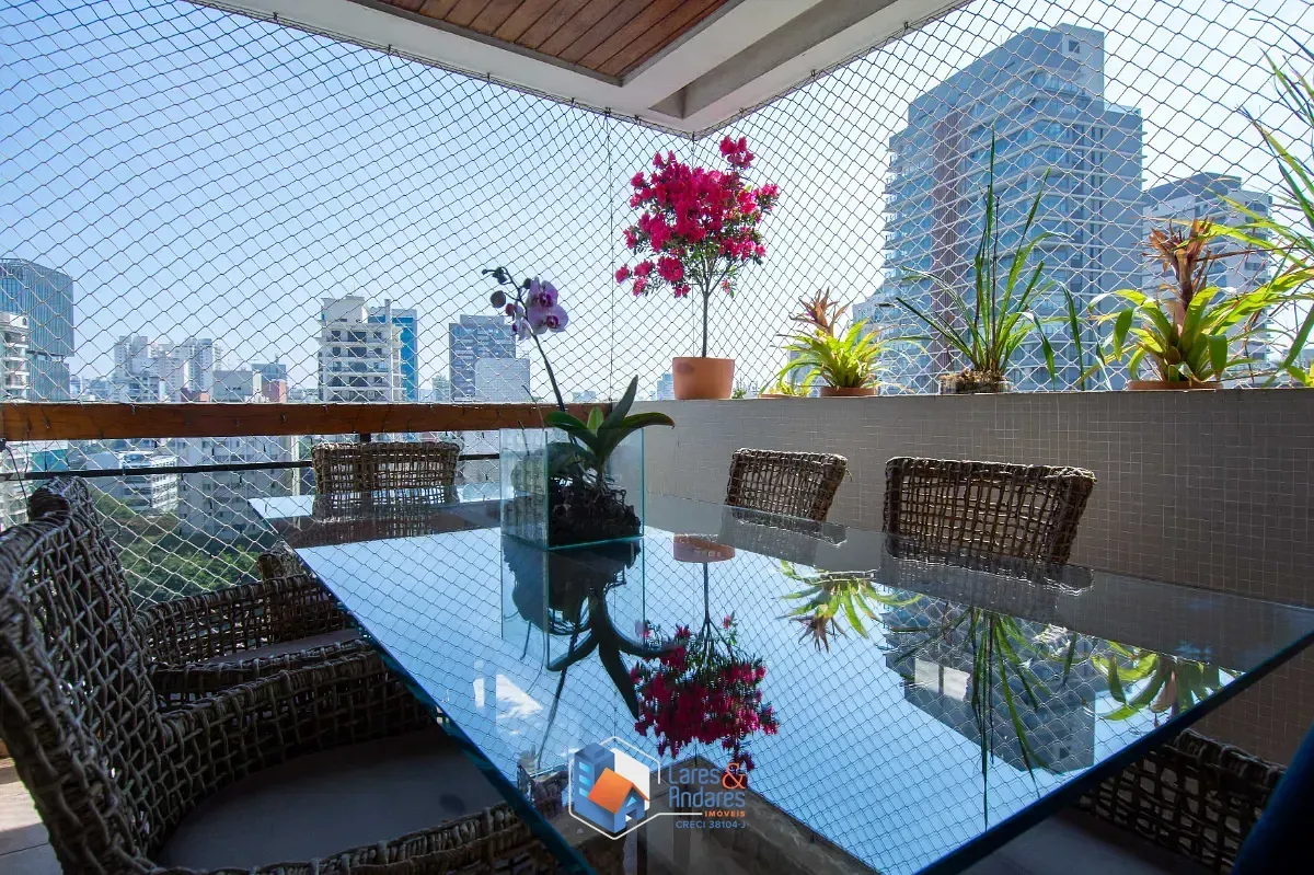 Imagem Apartamento para venda em Campo Belo com 4 quartos, sendo 2 suítes, 209m²
