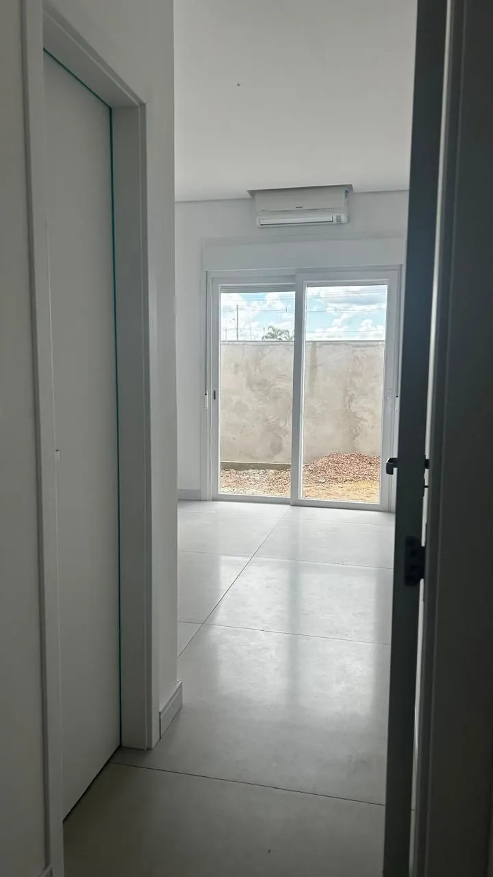 Imagem Casa de Condomínio em Sans Souci