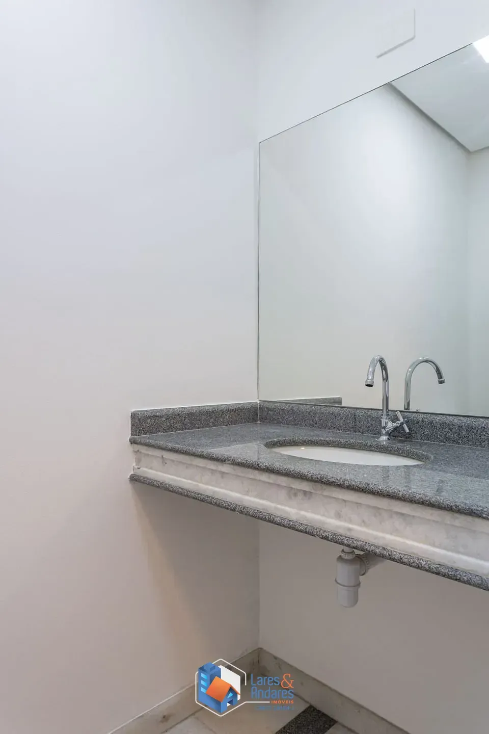 Imagem Apartamento para venda em Vila Clementino com 4 quartos, sendo 2 suítes, 152m²