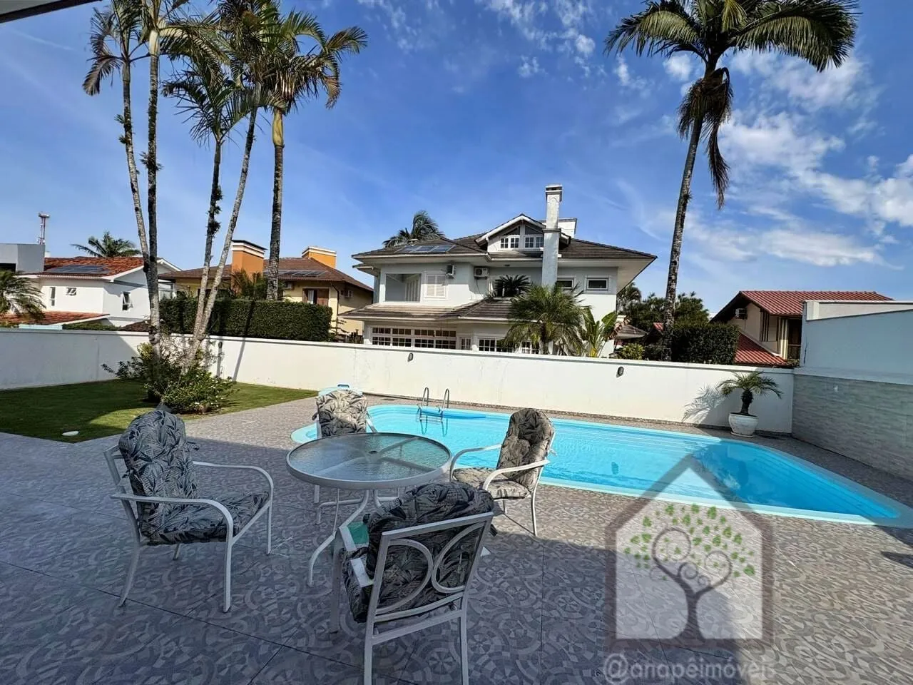 Imagem Casa com 5 Suítes em Jurerê Internacional