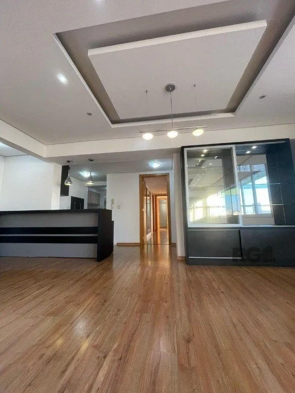 Imagem Excelente apartamento com 3 dormitórios, 2 vagas de garagem próximo ao Iguatemi
