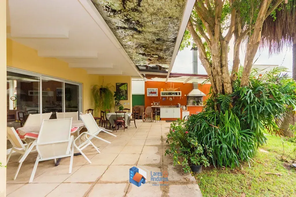 Imagem Casa à venda 4 Quartos 2 Suites 4 Vagas 280M² Interlagos São Paulo - SP