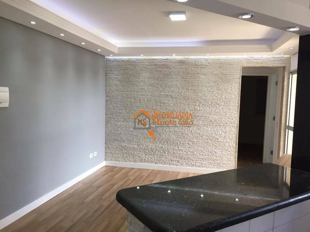 Imagem Apartamento com 2 dormitórios à venda, 48 m² por R$ 341.000,00 - Vila São Carlos - Itaquaquecetuba/SP